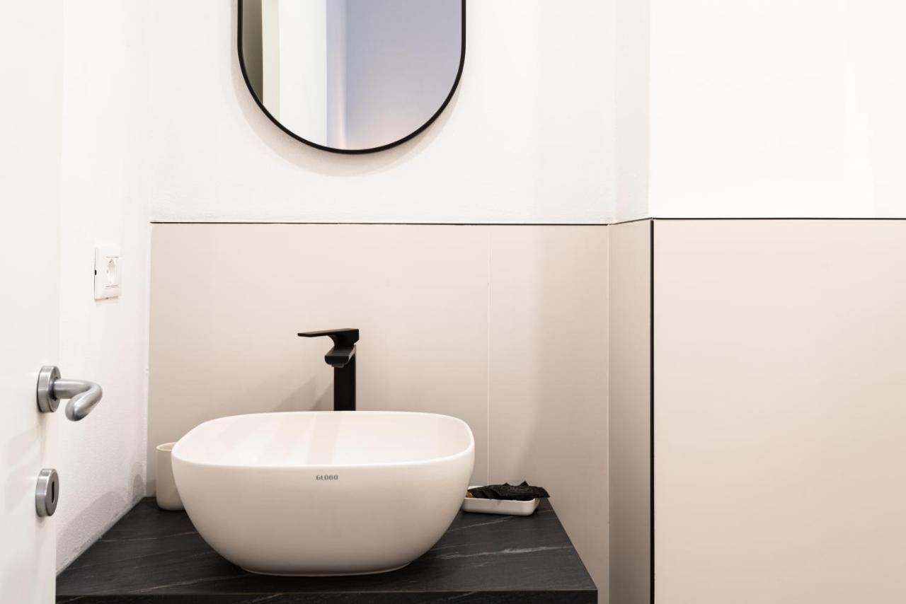 Mari Urbani Apartment ลาสเปเซีย ภายนอก รูปภาพ