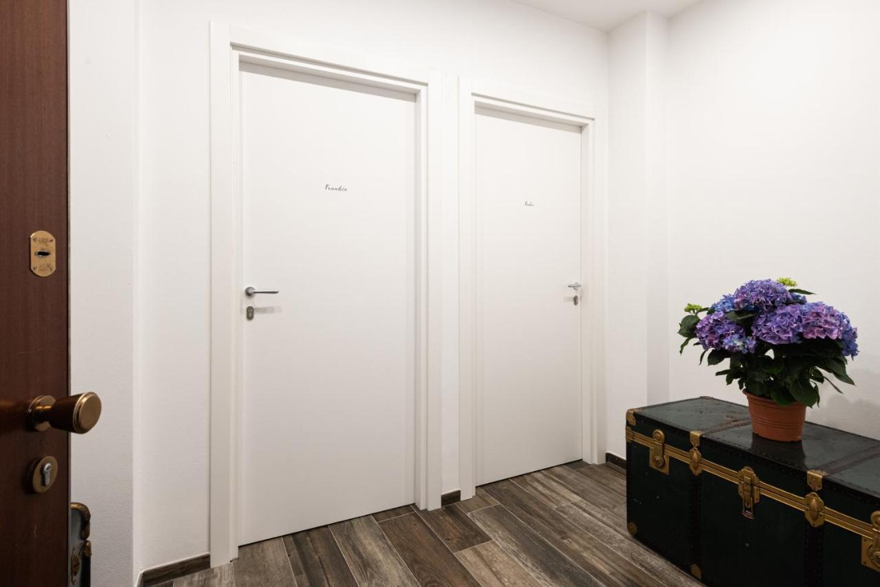 Mari Urbani Apartment ลาสเปเซีย ภายนอก รูปภาพ