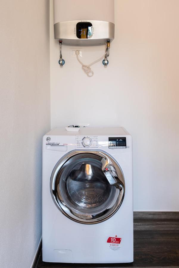 Mari Urbani Apartment ลาสเปเซีย ภายนอก รูปภาพ